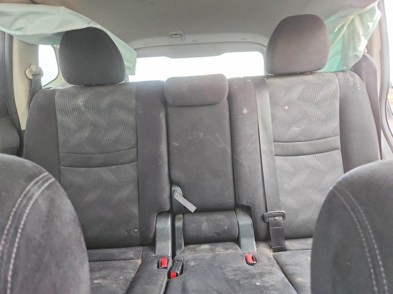 2015 Nissan Rogue S - zdjęcie 10