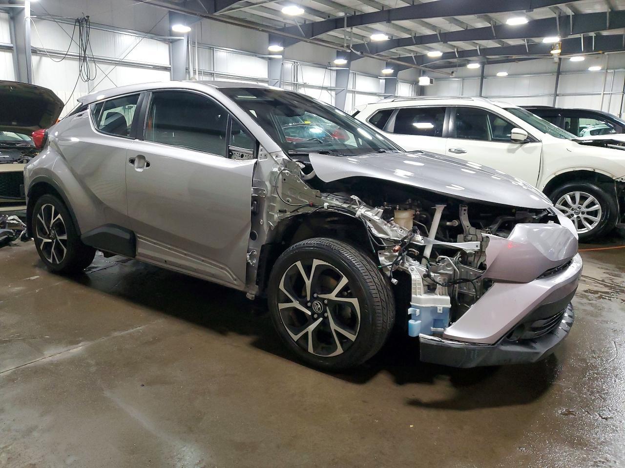 2018 Toyota C-Hr Xle Premium - zdjęcie 4