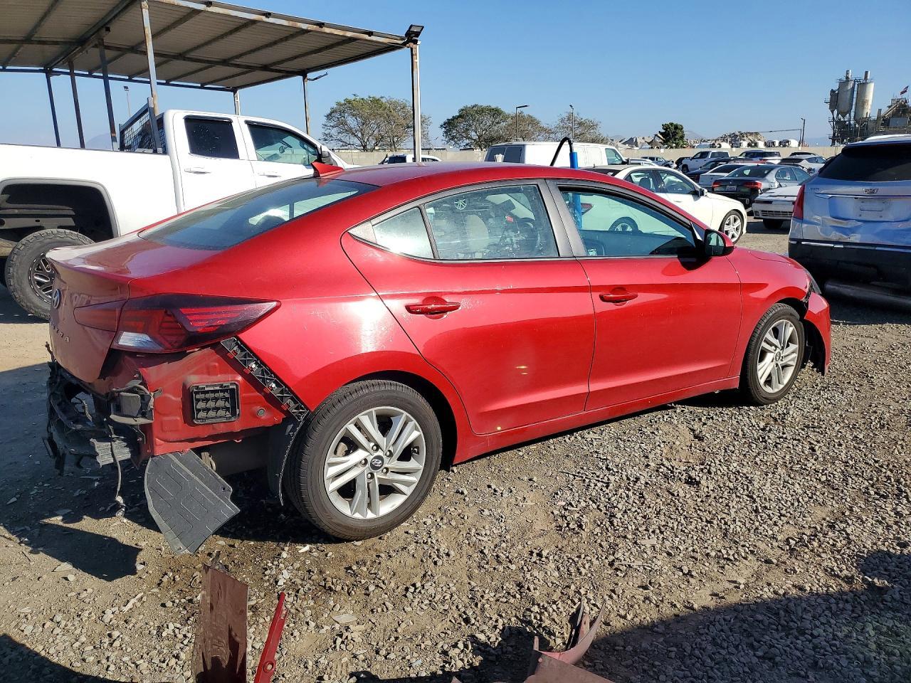 2020 Hyundai Elantra - zdjęcie 3