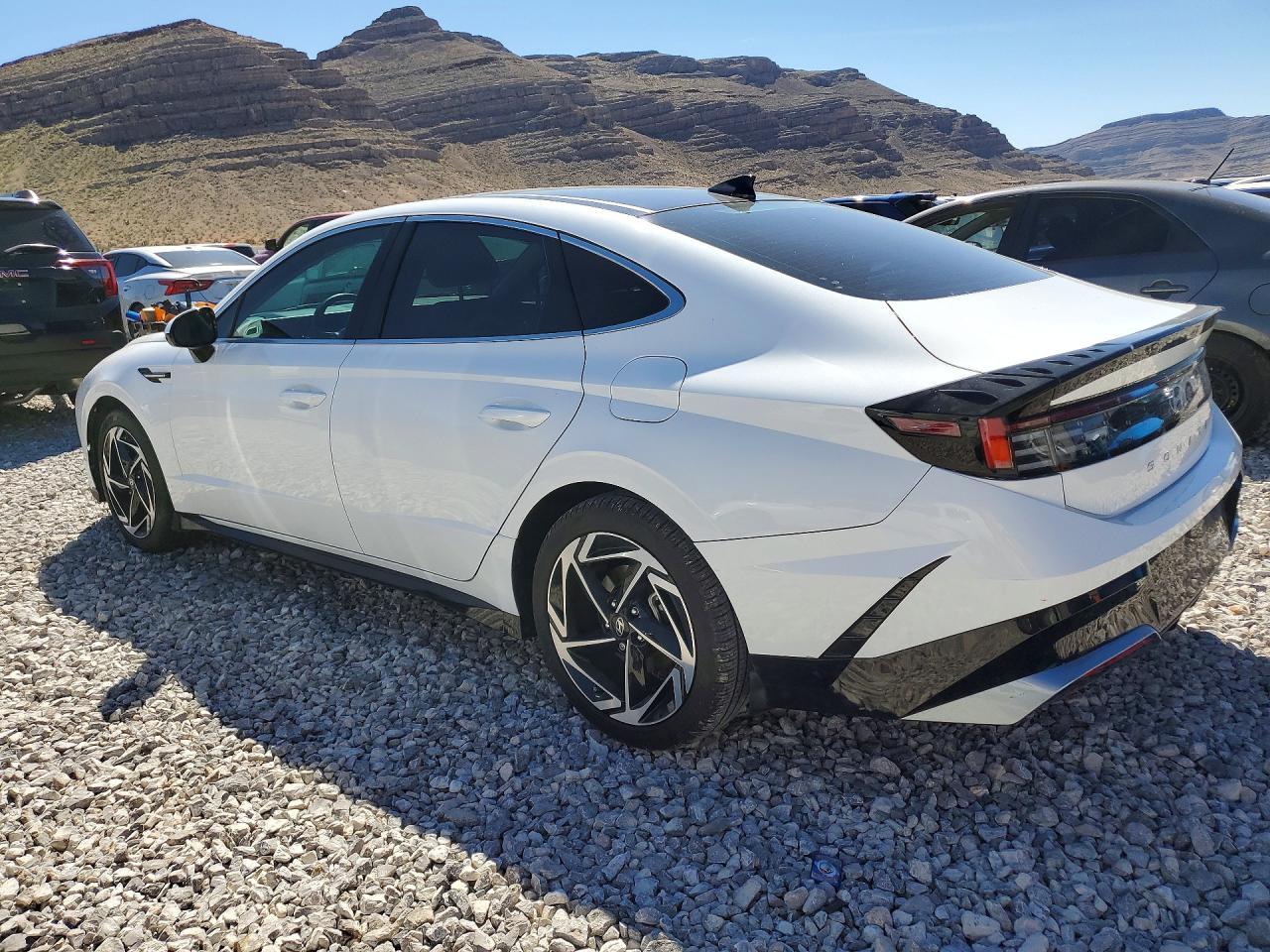 2024 Hyundai Sonata Sel - zdjęcie 2