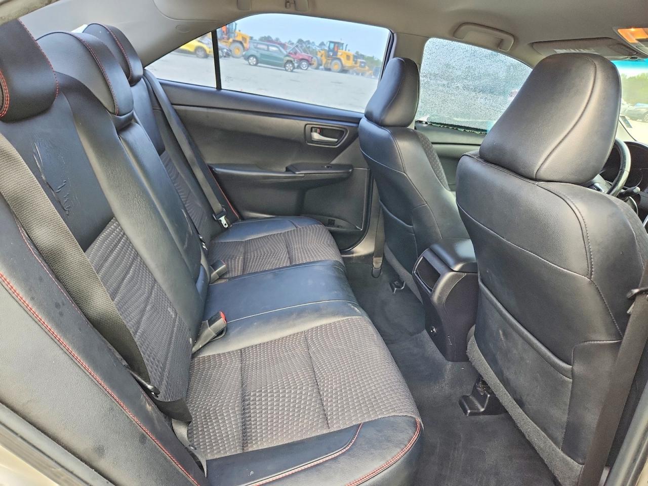 2015 Toyota Camry Se - zdjęcie 10