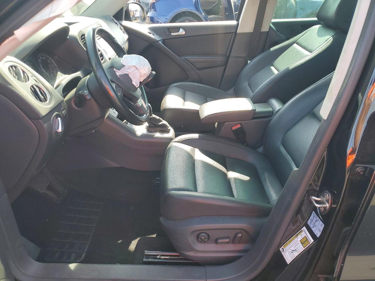 2016 Volkswagen Tiguan S - zdjęcie 7