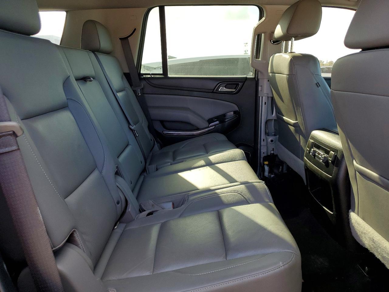 2018 Chevrolet Tahoe C1500 Lt - zdjęcie 11