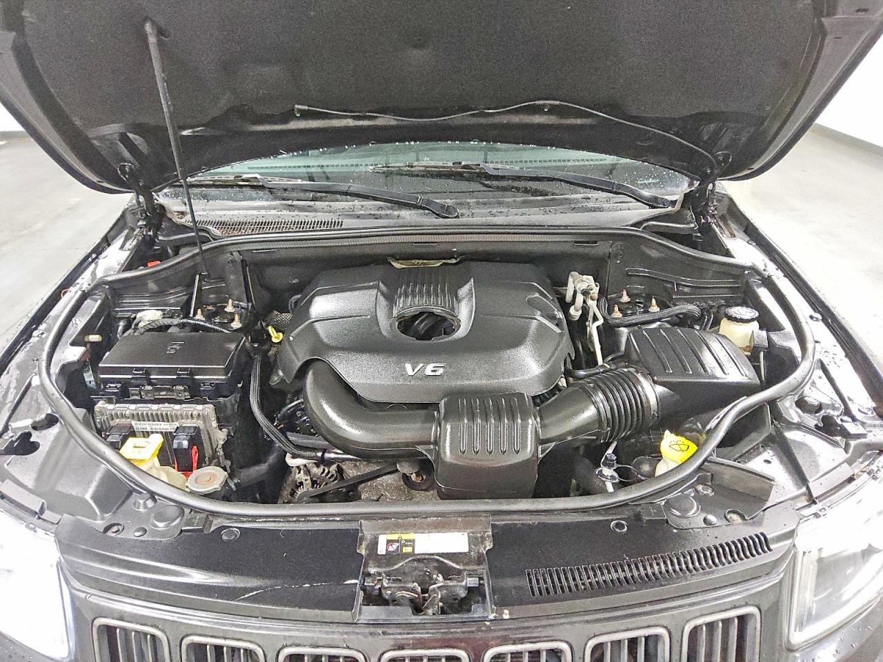 2014 Jeep Grand Cherokee Limited - zdjęcie 12