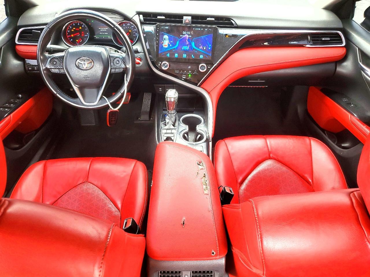 2018 Toyota Camry Xse - zdjęcie 8