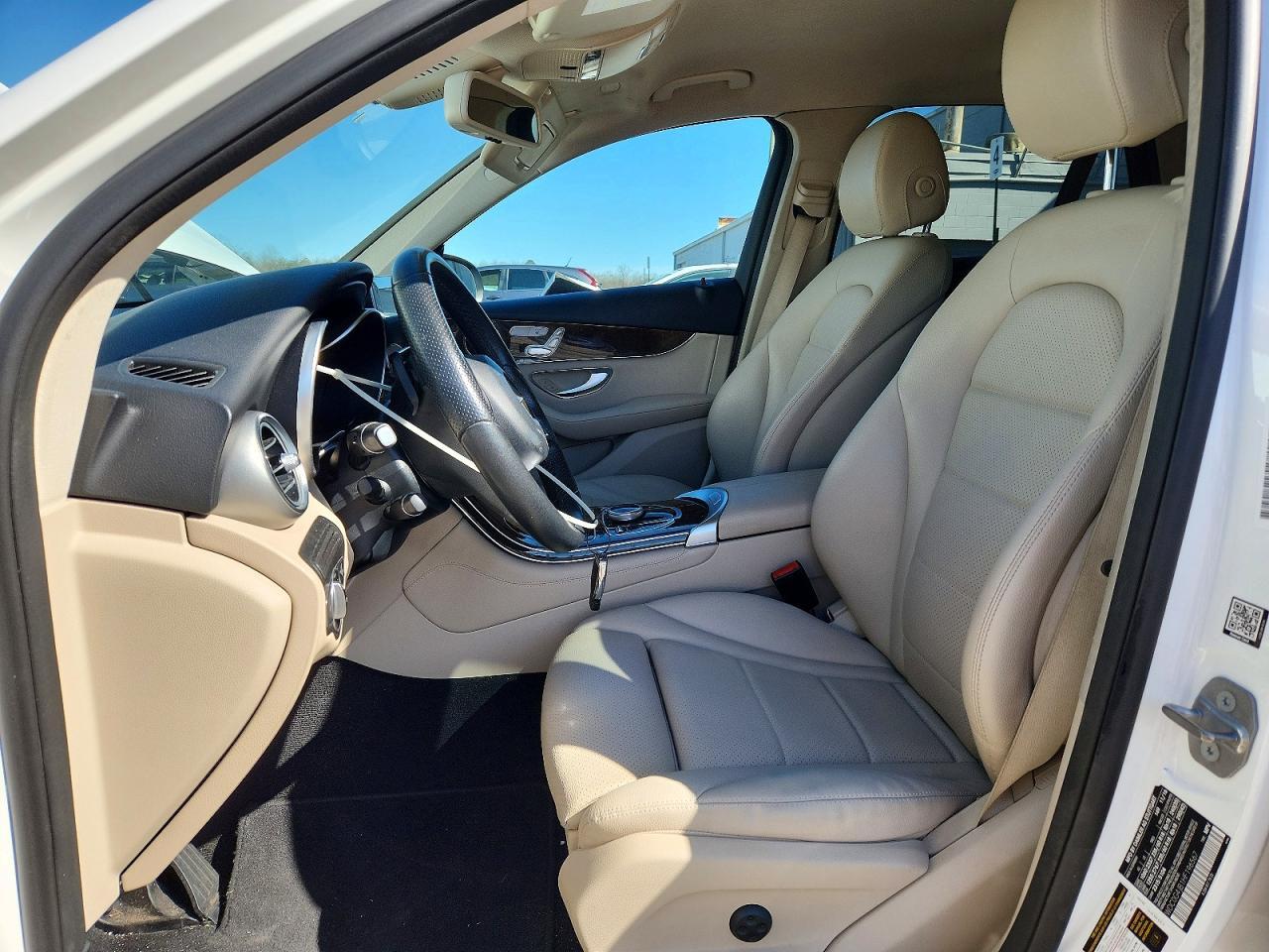 2017 Mercedes-Benz Glc 300 - zdjęcie 7
