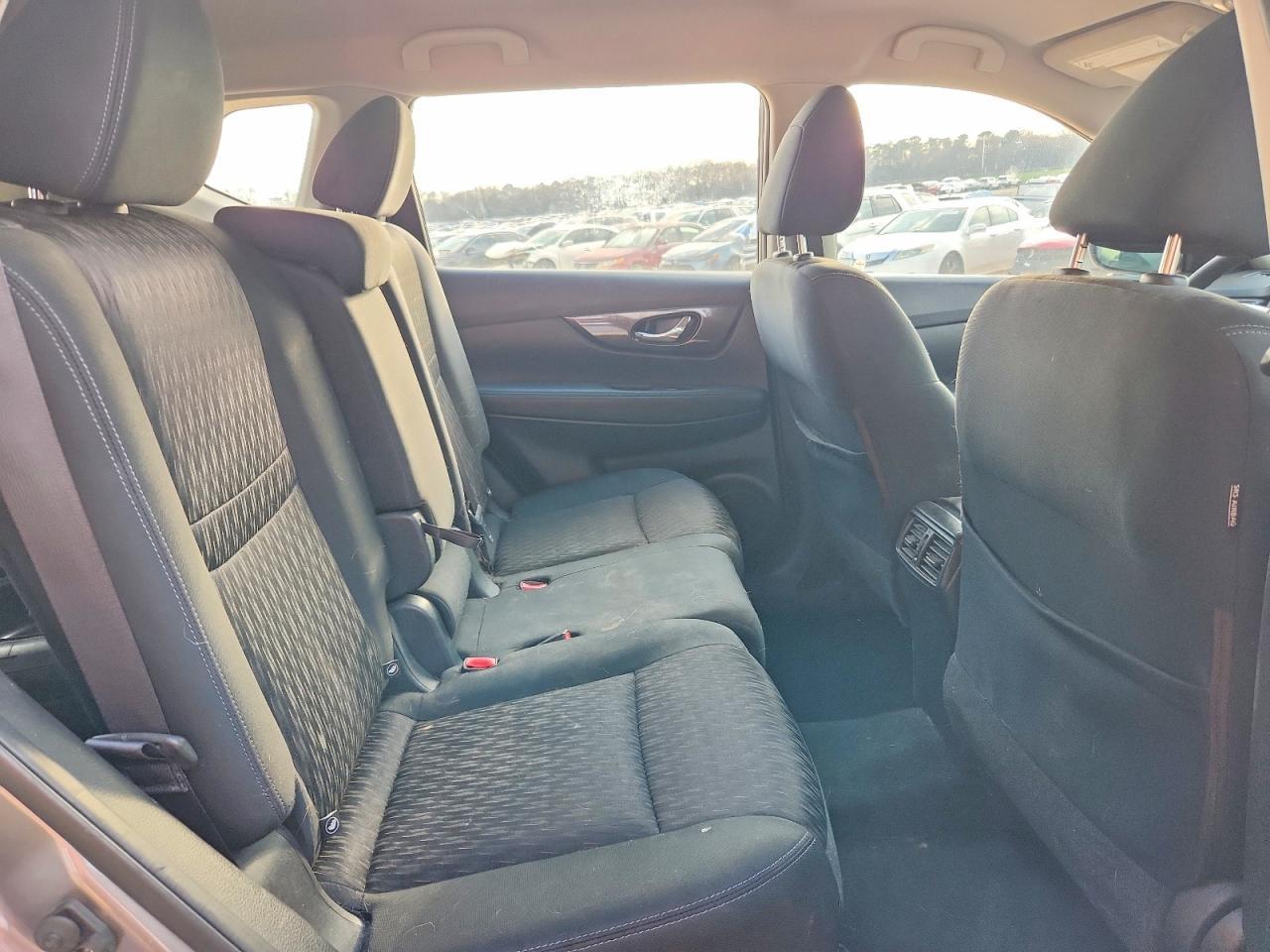 2017 Nissan Rogue S - zdjęcie 11