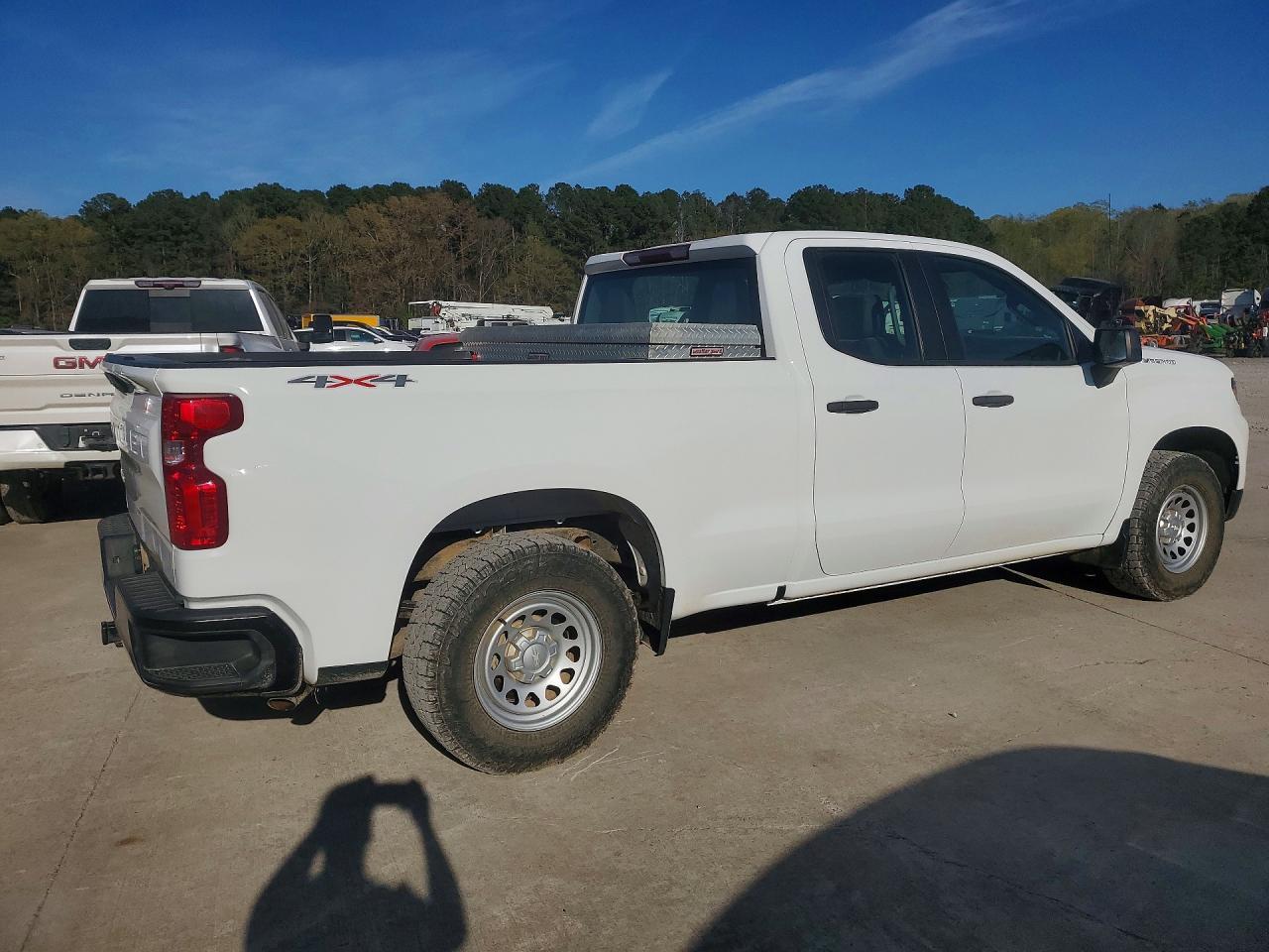 2022 Chevrolet Silverado K1500 - zdjęcie 3