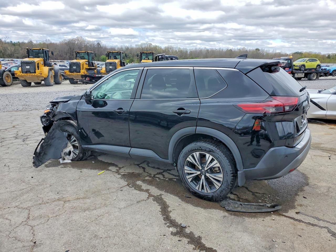 2022 Nissan Rogue Sv - zdjęcie 2