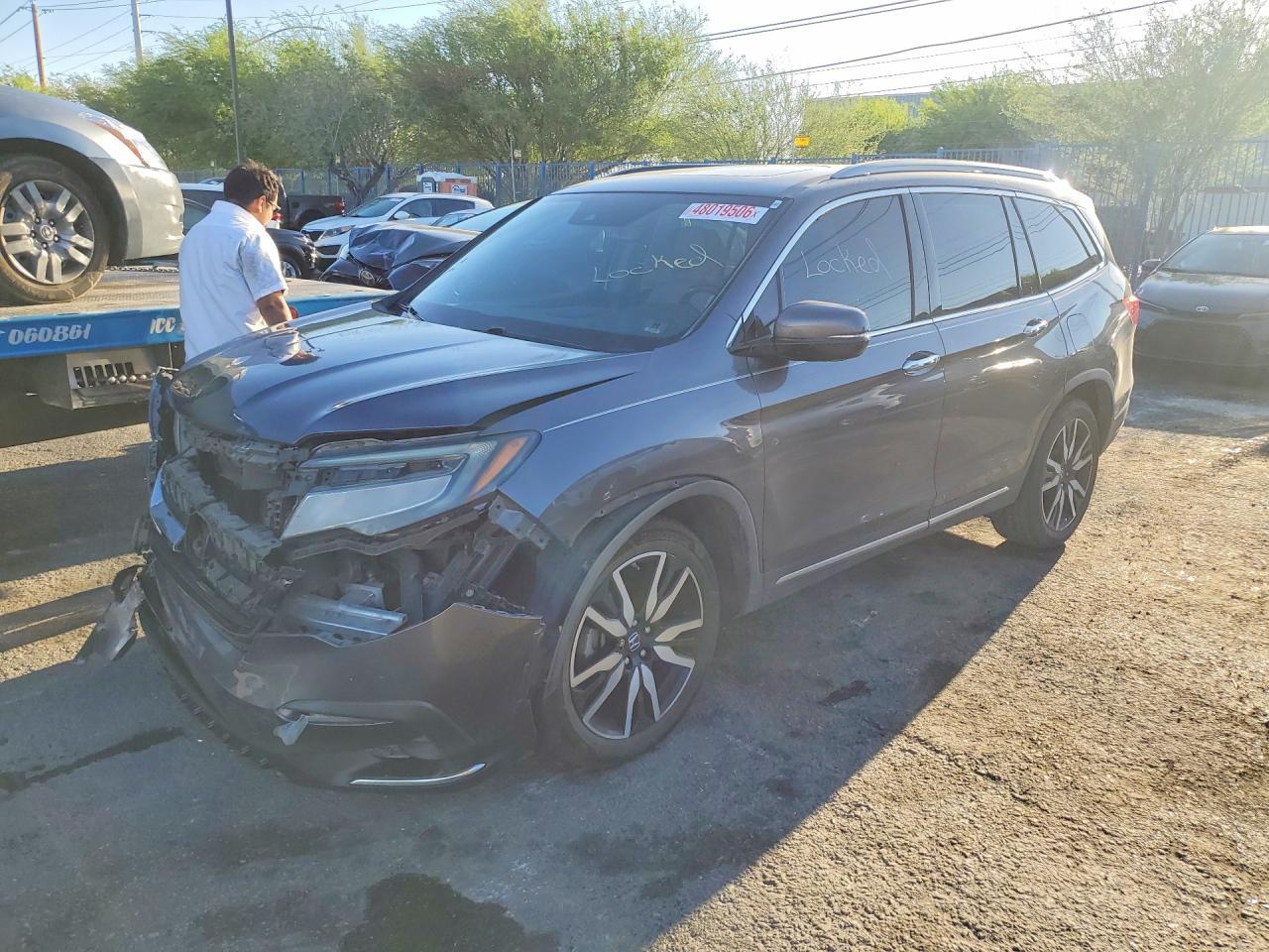 2019 Honda Pilot Touring - zdjęcie główne