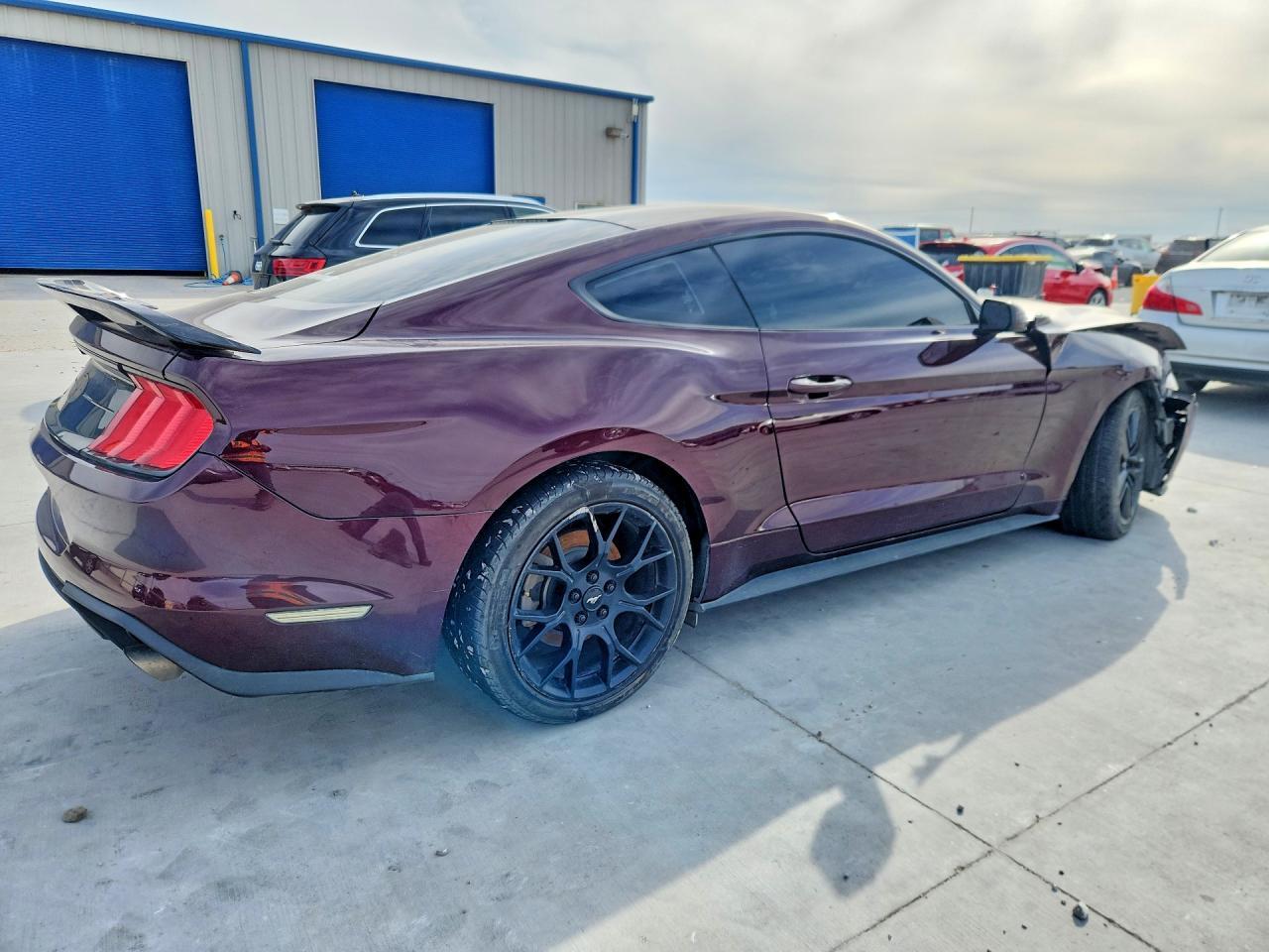 2018 Ford Mustang - zdjęcie 3