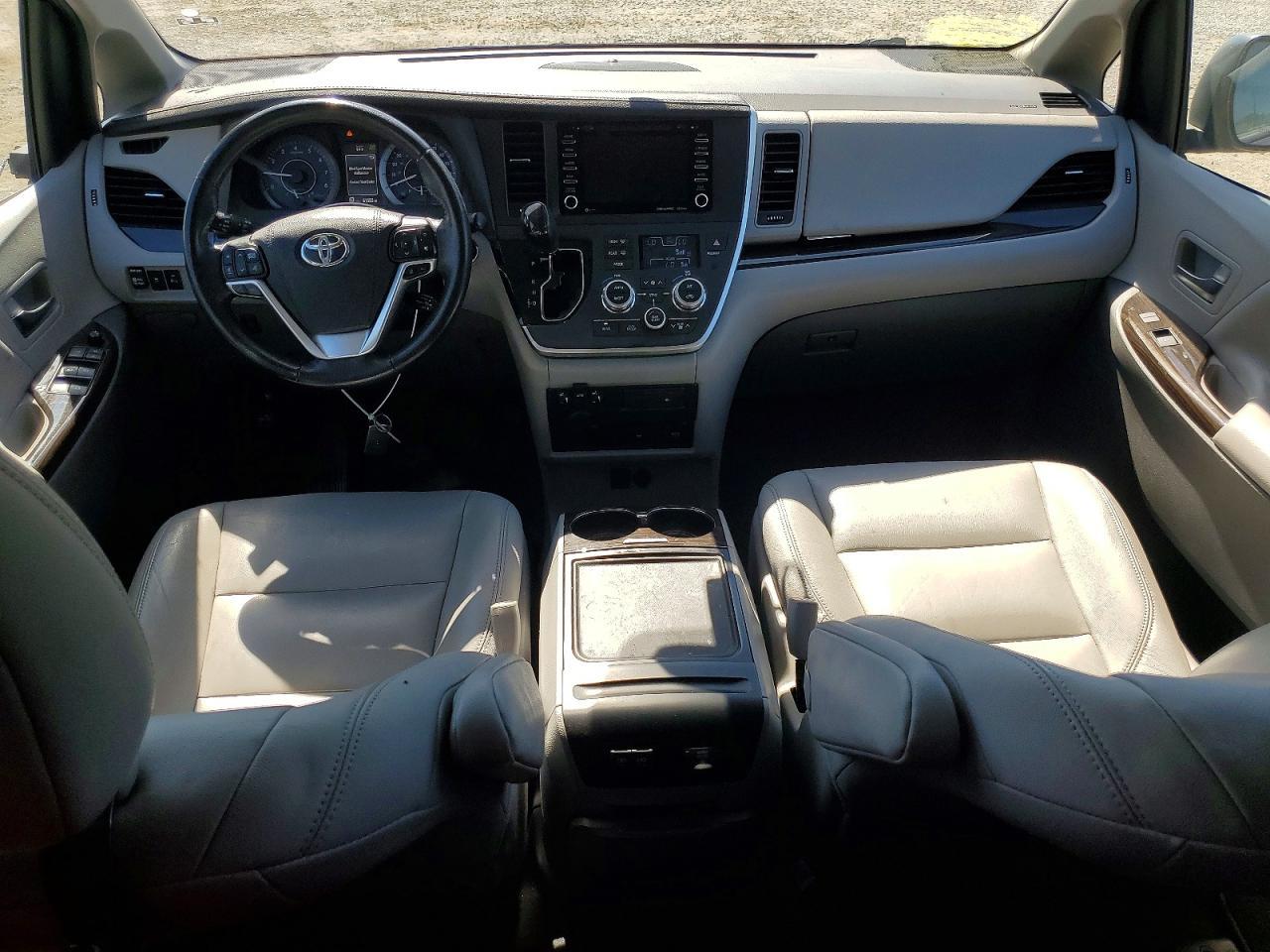 2020 Toyota Sienna Xle Premium 8-Passenger - zdjęcie 8