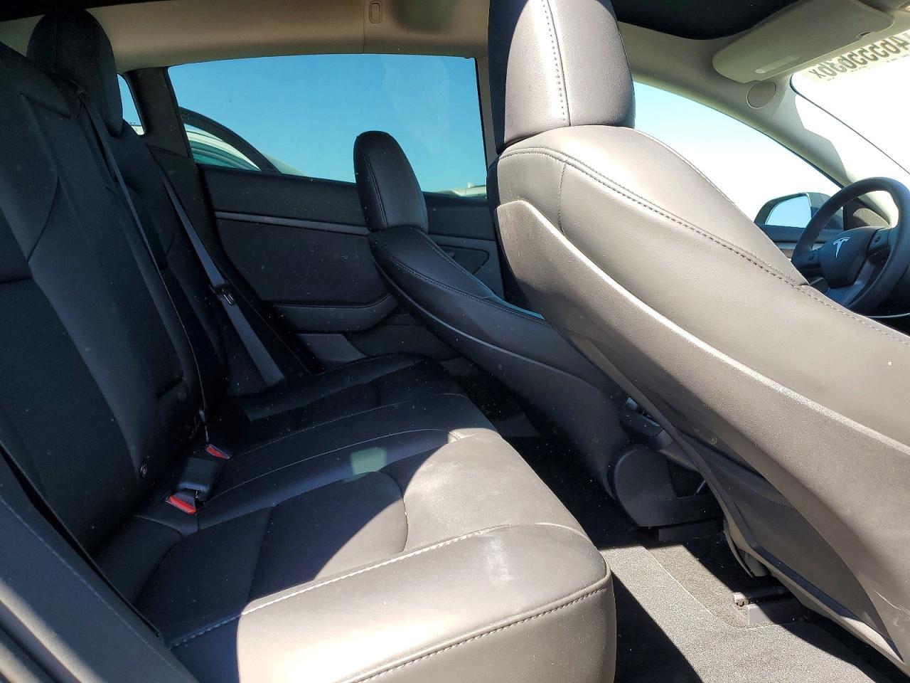 2023 Tesla Model 3 - zdjęcie 10