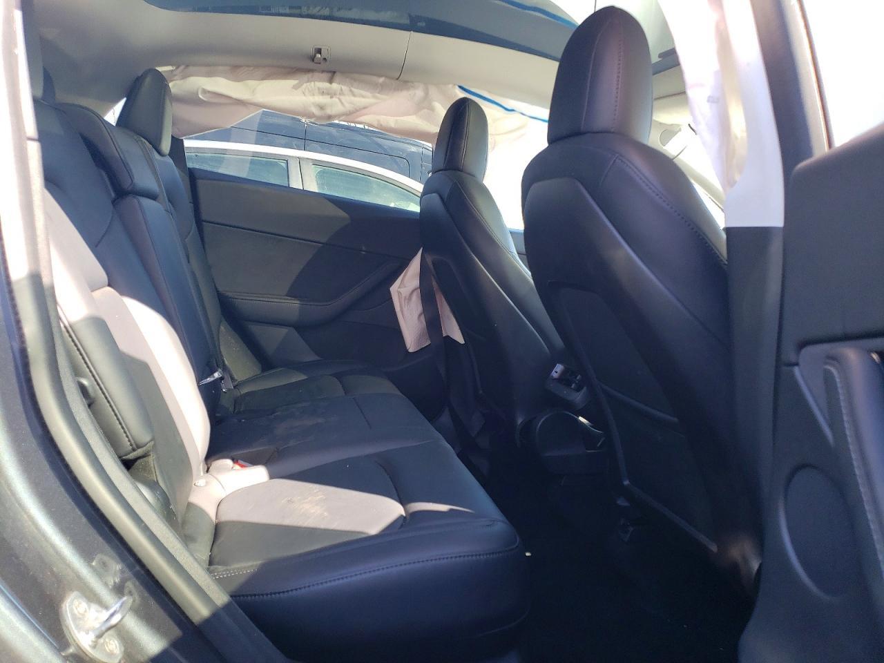 2020 Tesla Model Y - zdjęcie 11