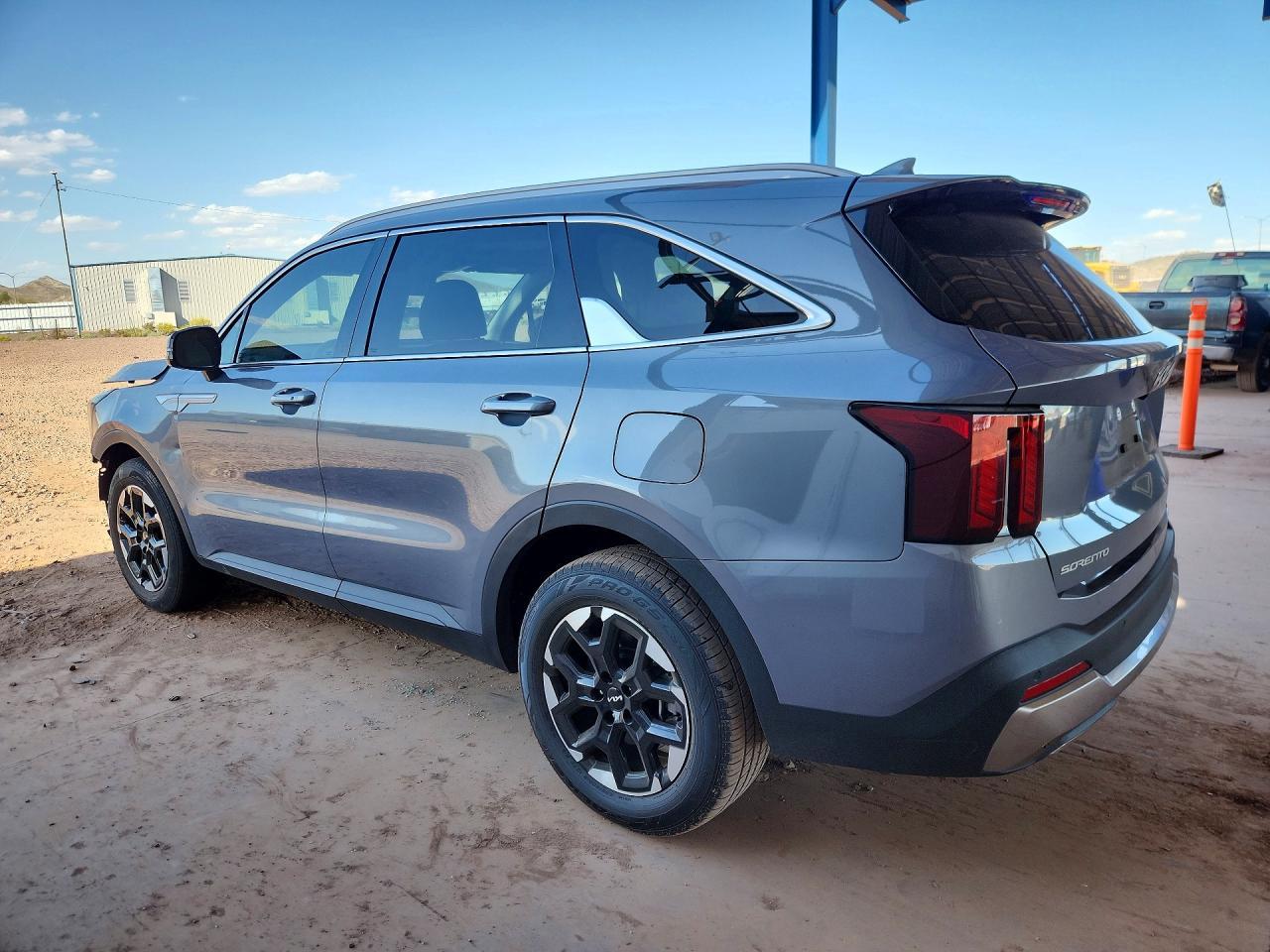 2024 Kia Sorento S - zdjęcie 2