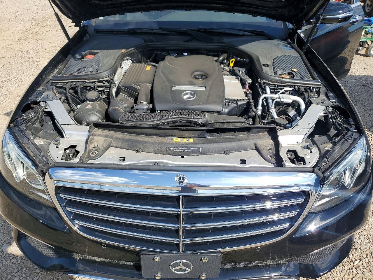 2018 Mercedes-Benz E 300 4Matic - zdjęcie 11