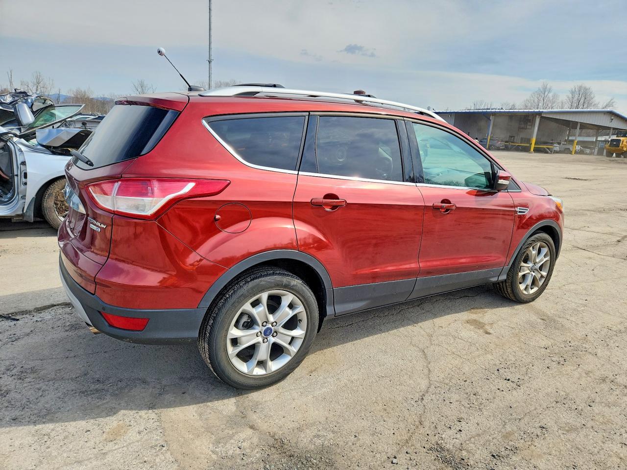 2014 Ford Escape Titanium - zdjęcie 3