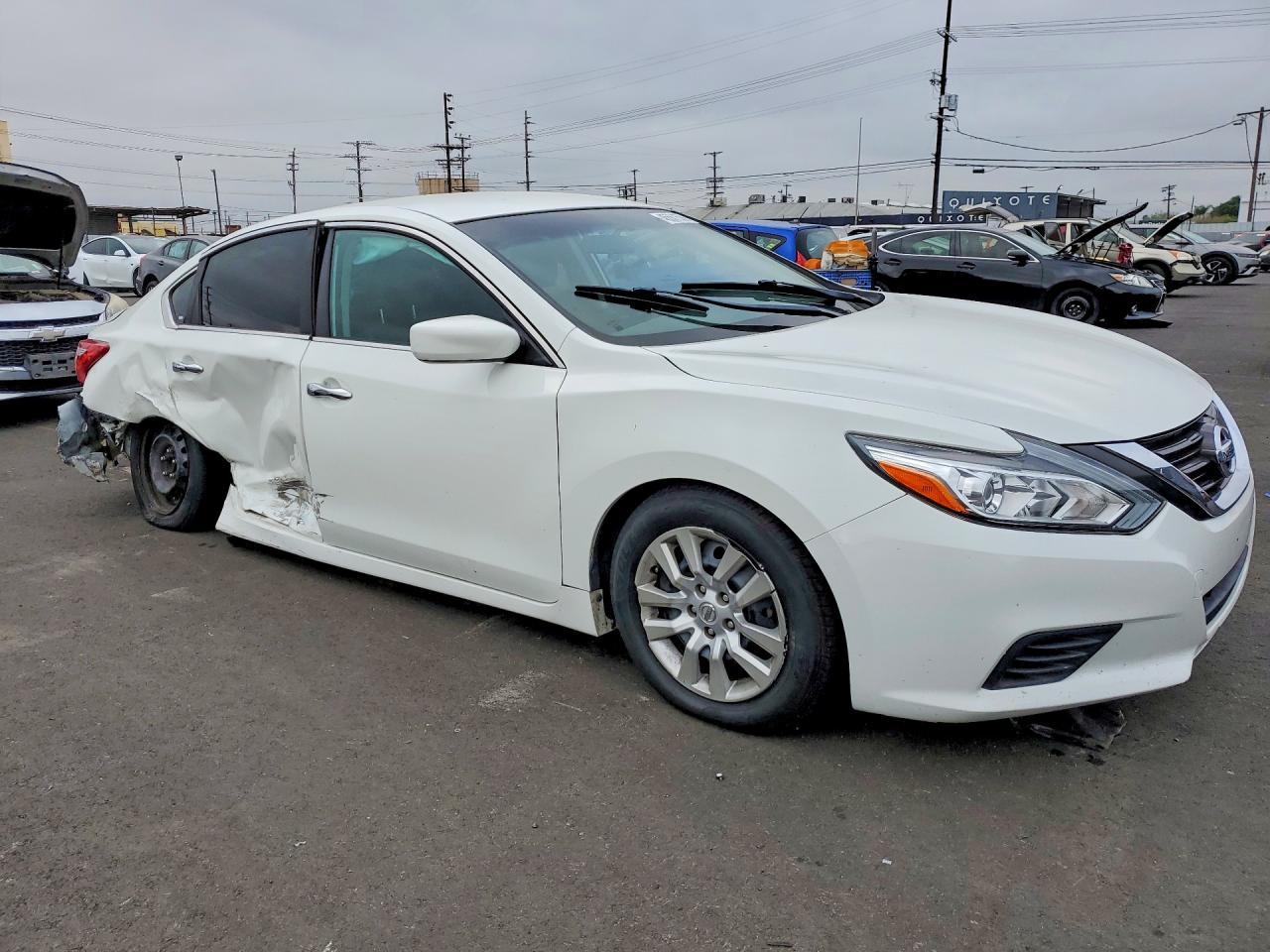 2017 Nissan Altima 2.5 S - zdjęcie 4