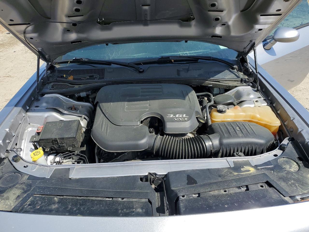 2016 Dodge Challenger Sxt - zdjęcie 11