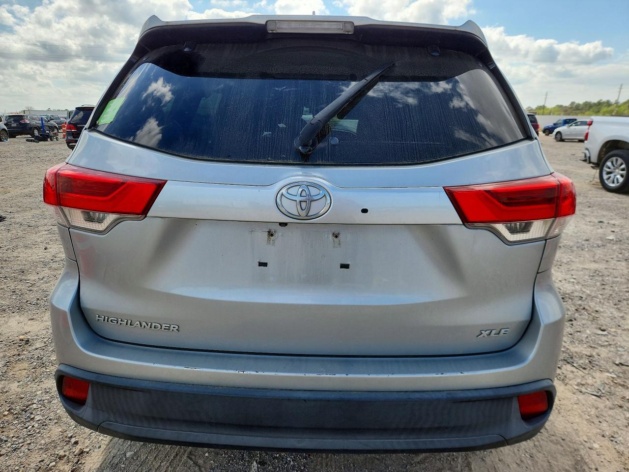 2018 Toyota Highlander Xle - zdjęcie 6