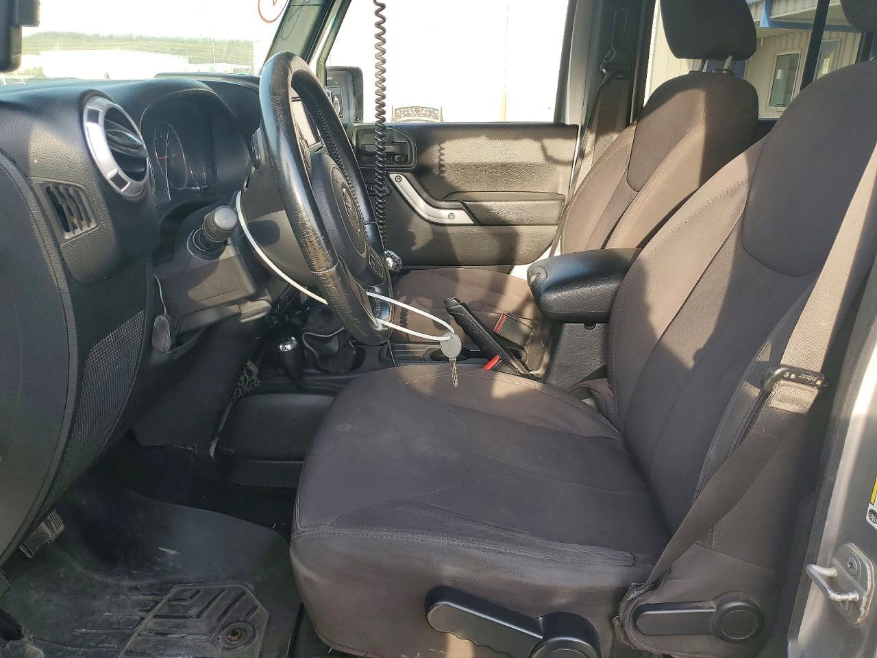 2014 Jeep Wrangler Unlimited Sport - zdjęcie 7