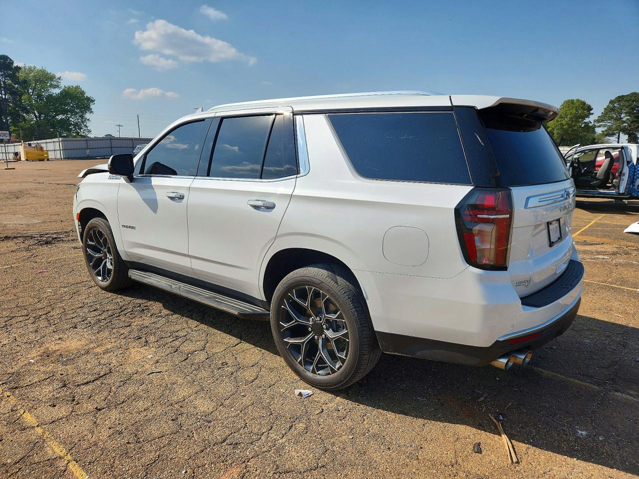 2023 Chevrolet Tahoe C1500 High Country - zdjęcie 2
