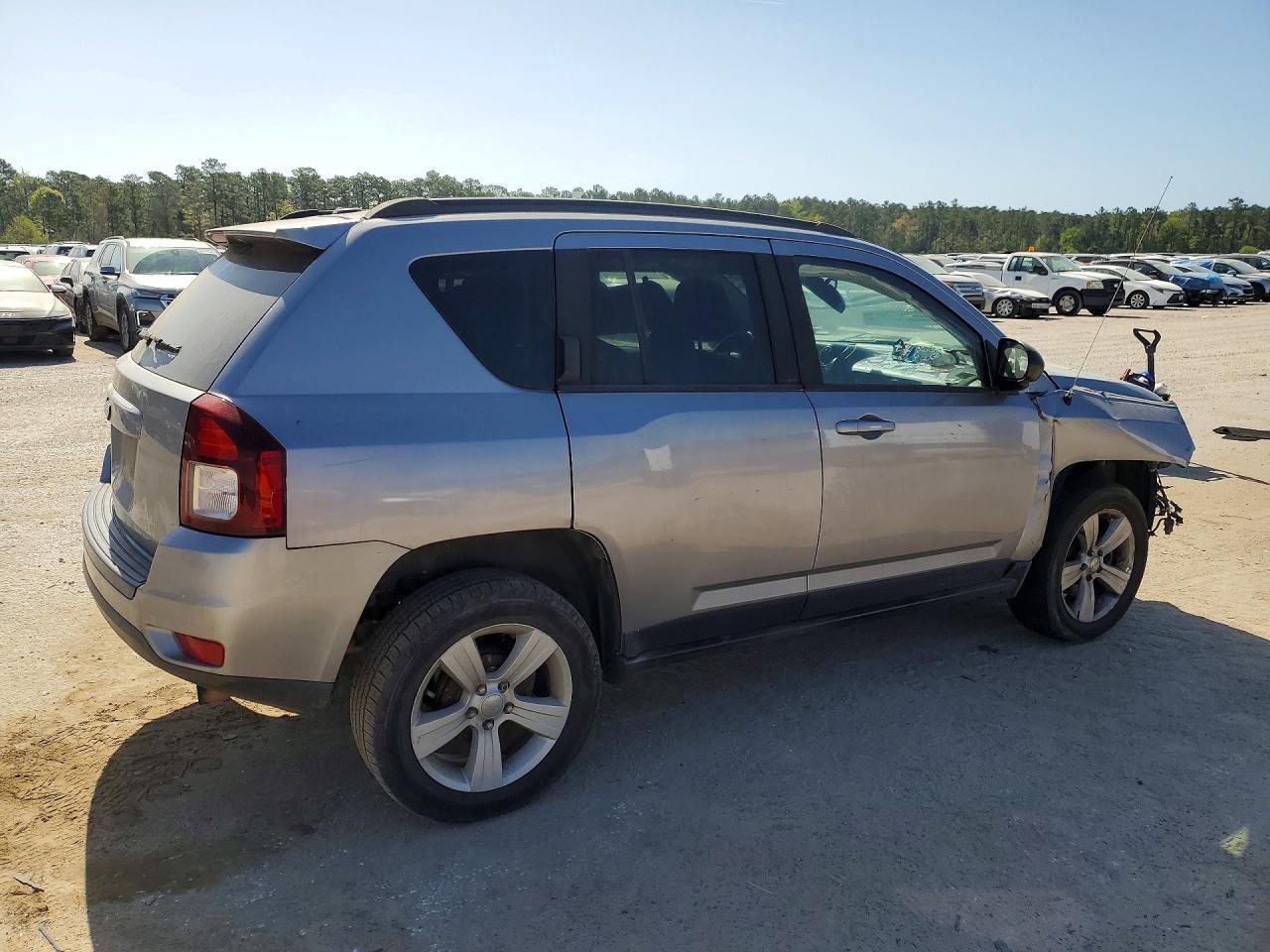 2016 Jeep Compass Sport - zdjęcie 3