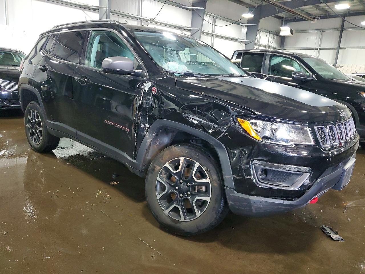 2019 Jeep Compass Trailhawk - zdjęcie 4