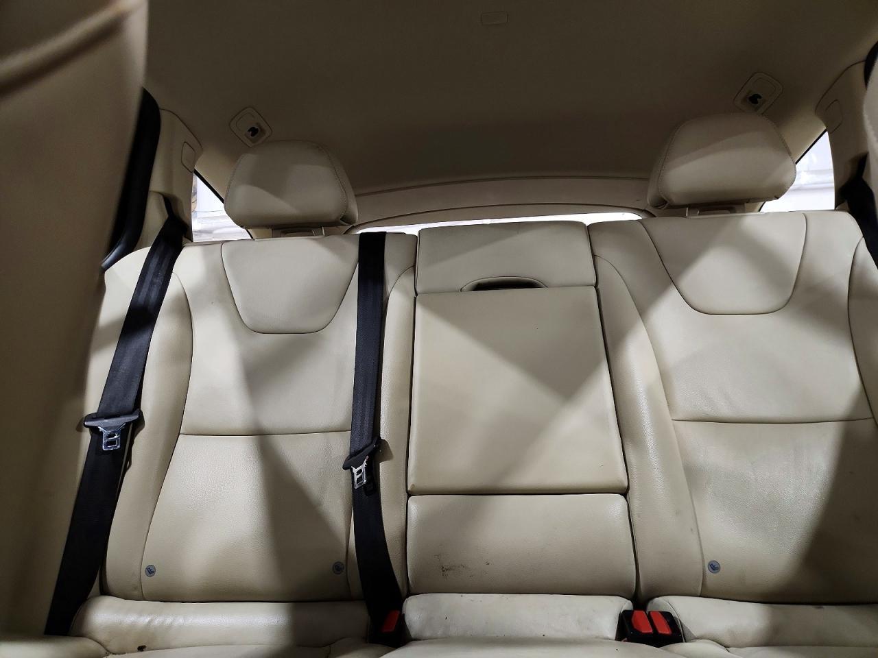 2015 Volvo V60 Premier - zdjęcie 10