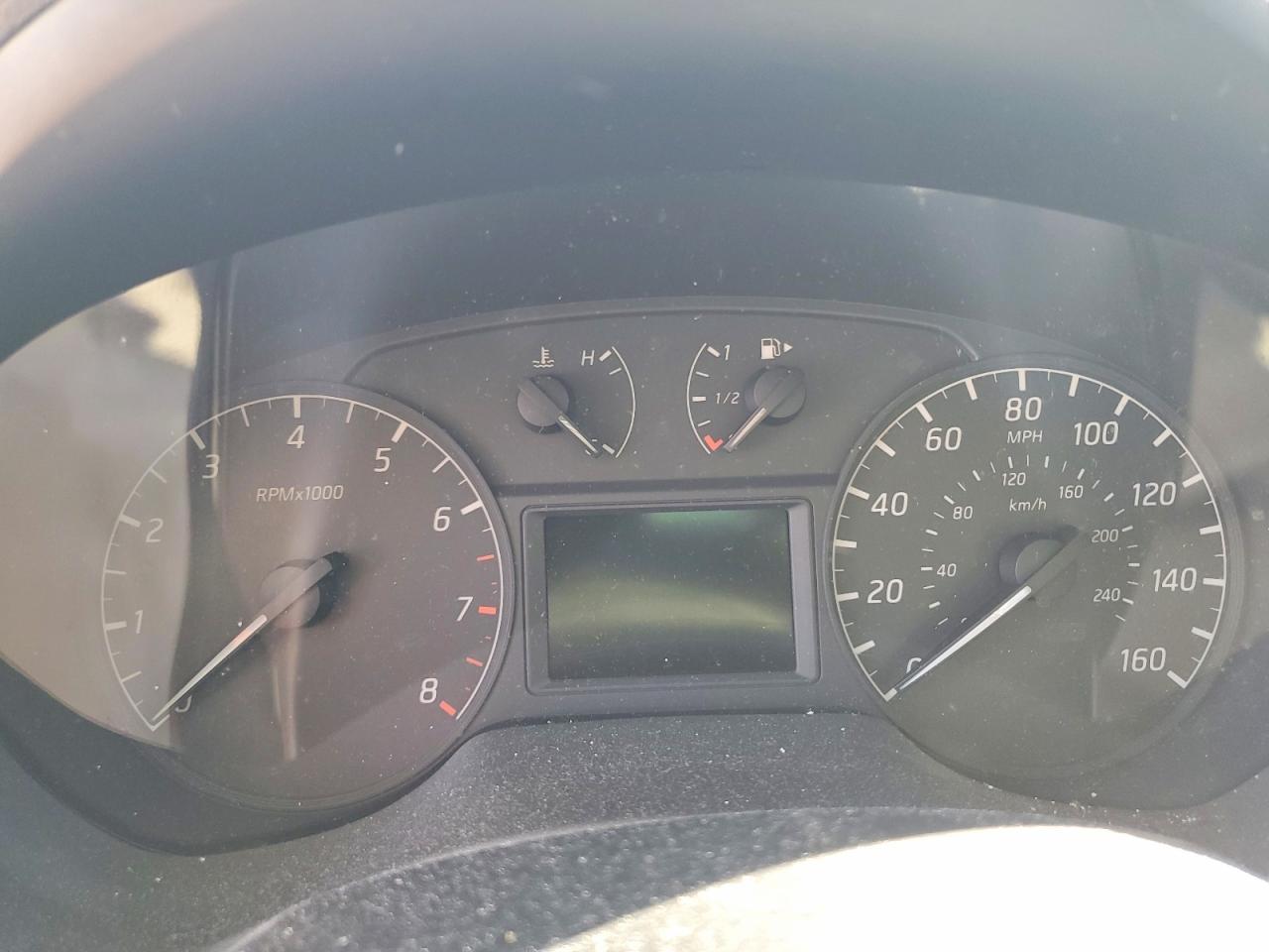 2017 Nissan Sentra S - zdjęcie 9