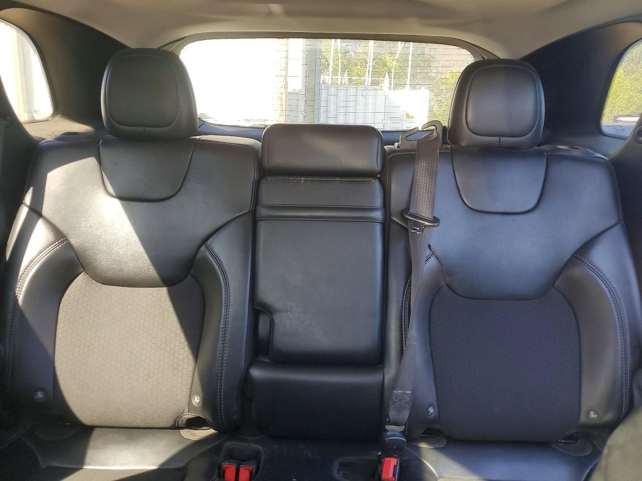 2019 Jeep Cherokee Latitude Plus - zdjęcie 10