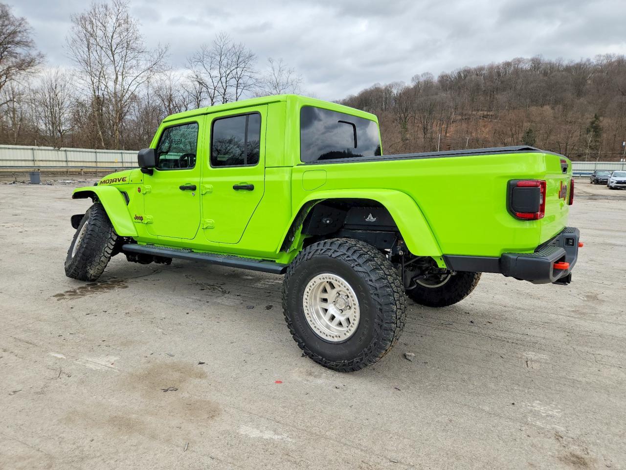 2021 Jeep Gladiator Mojave - zdjęcie 2