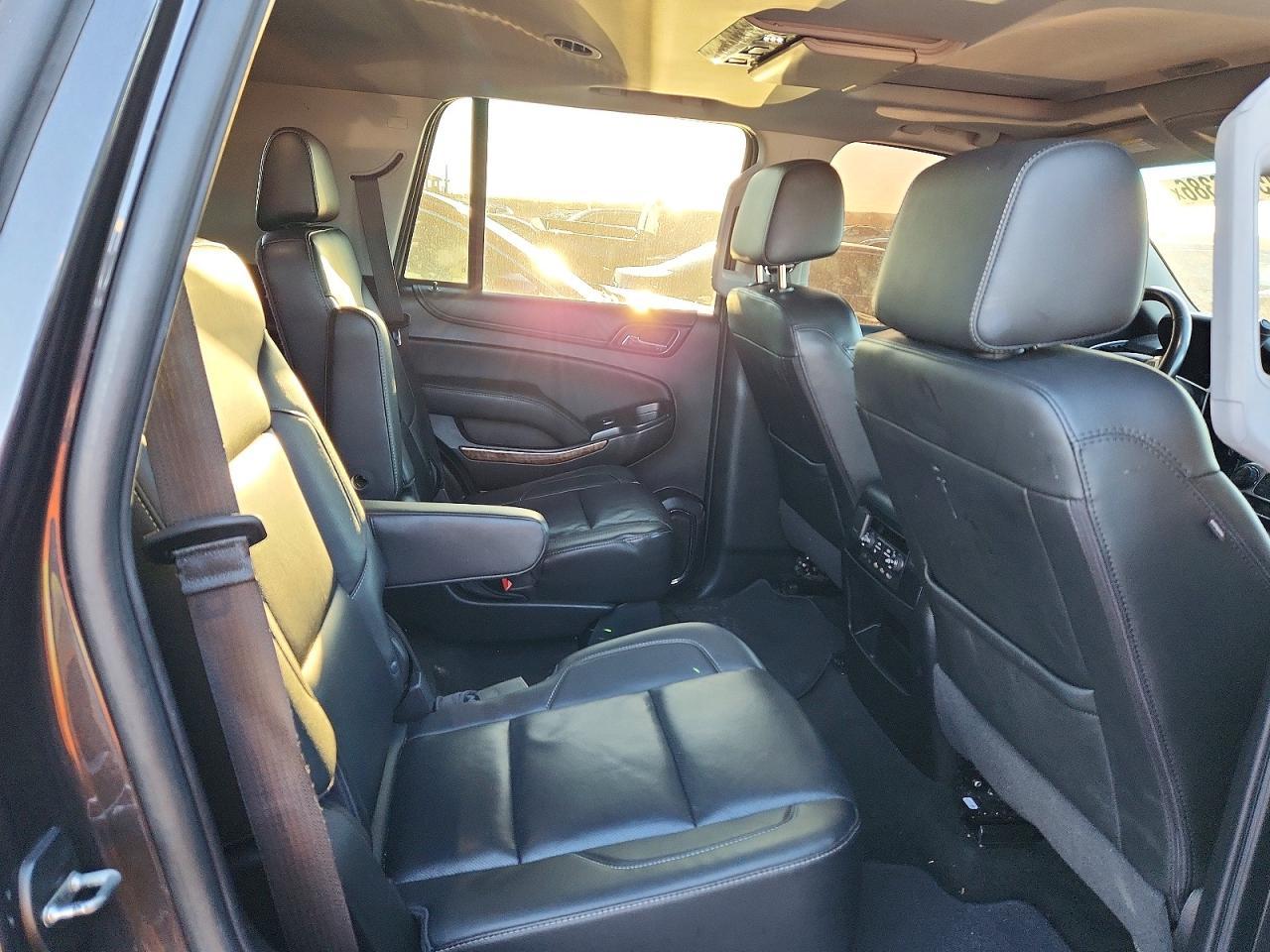 2018 Chevrolet Tahoe C1500 Premier - zdjęcie 11