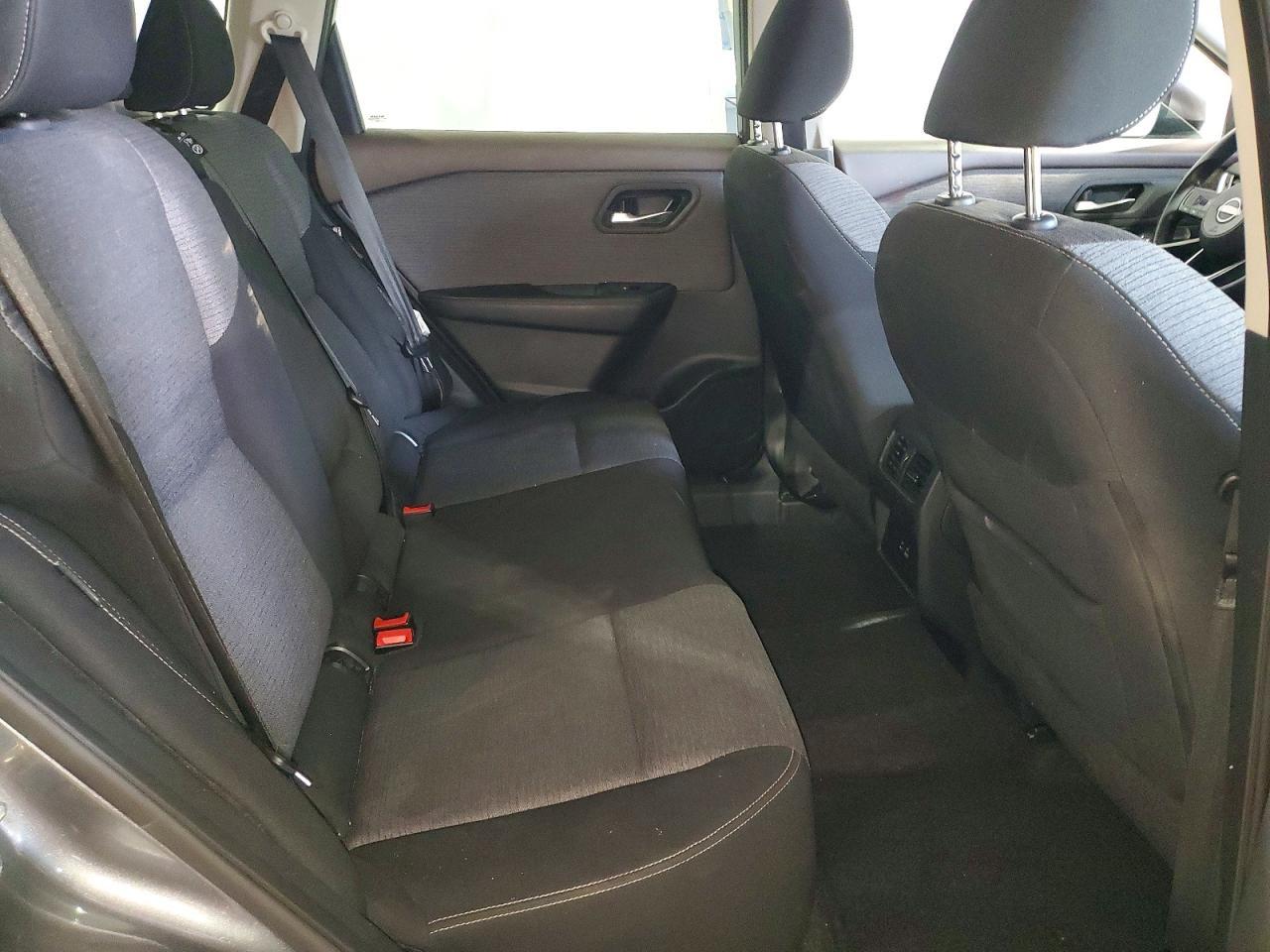 2023 Nissan Rogue Sv - zdjęcie 11