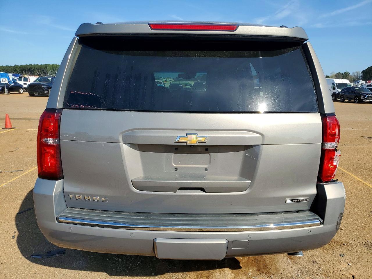 2017 Chevrolet Tahoe C1500 Premier - zdjęcie 6