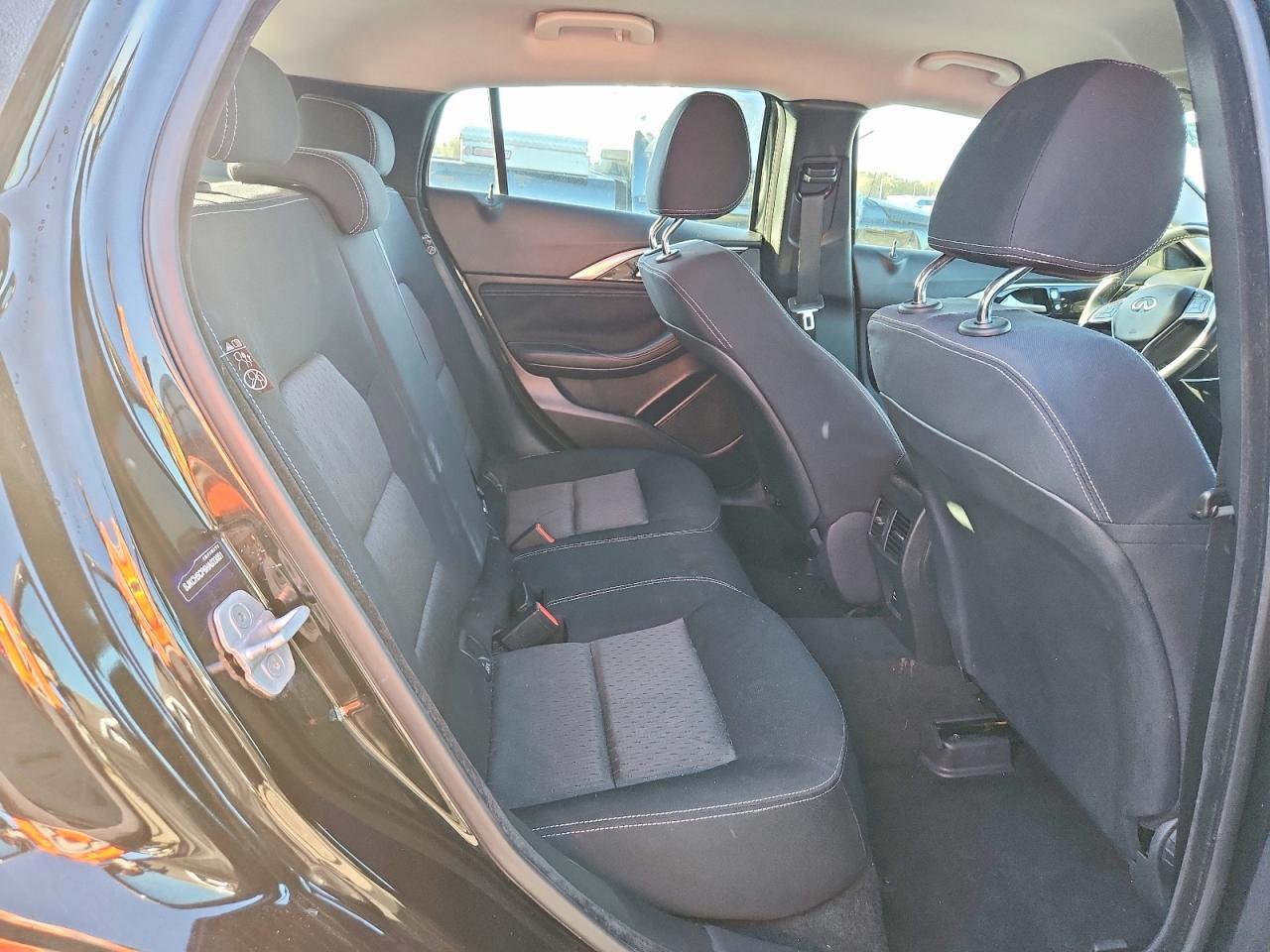 2017 Infiniti Qx30 Base - zdjęcie 10