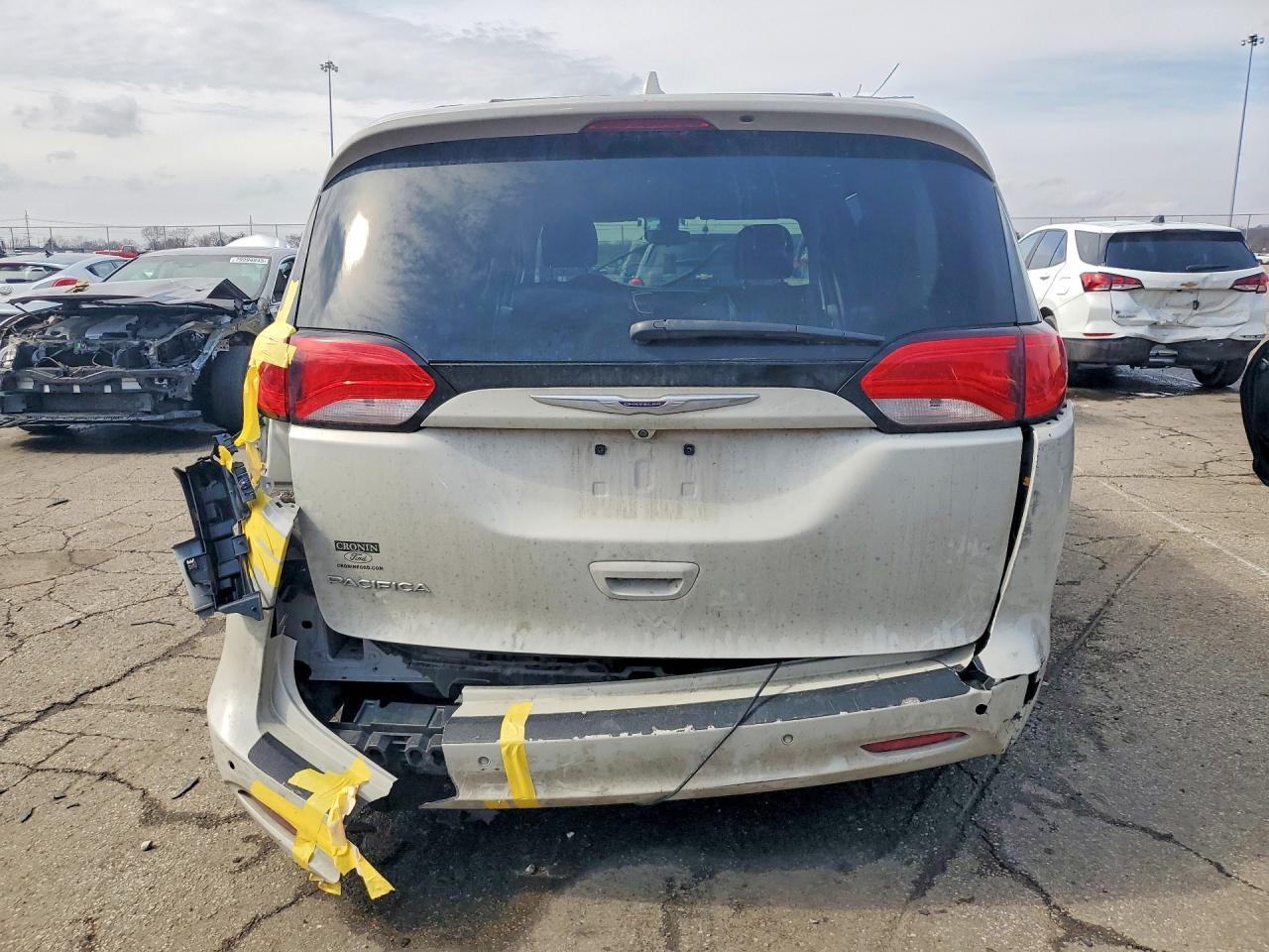2019 Chrysler Pacifica Touring - zdjęcie 6