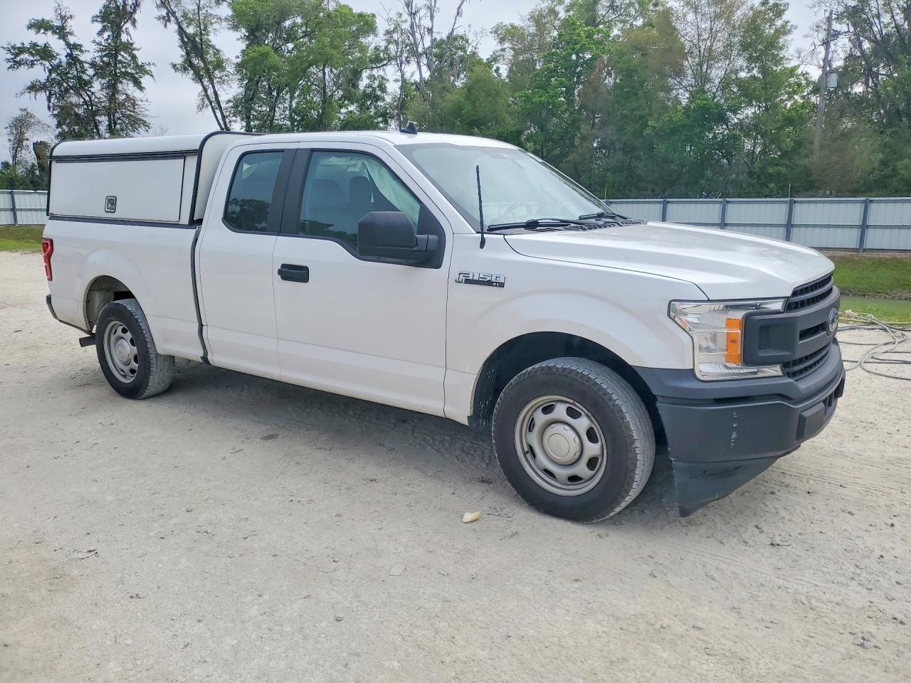 2020 Ford F150 Super Cab - zdjęcie 4
