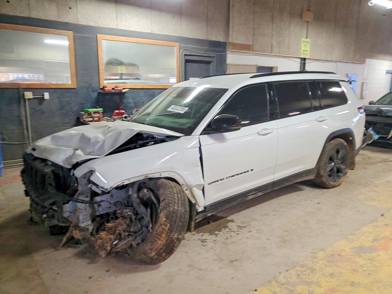 2021 Jeep Grand Cherokee L Laredo - zdjęcie główne