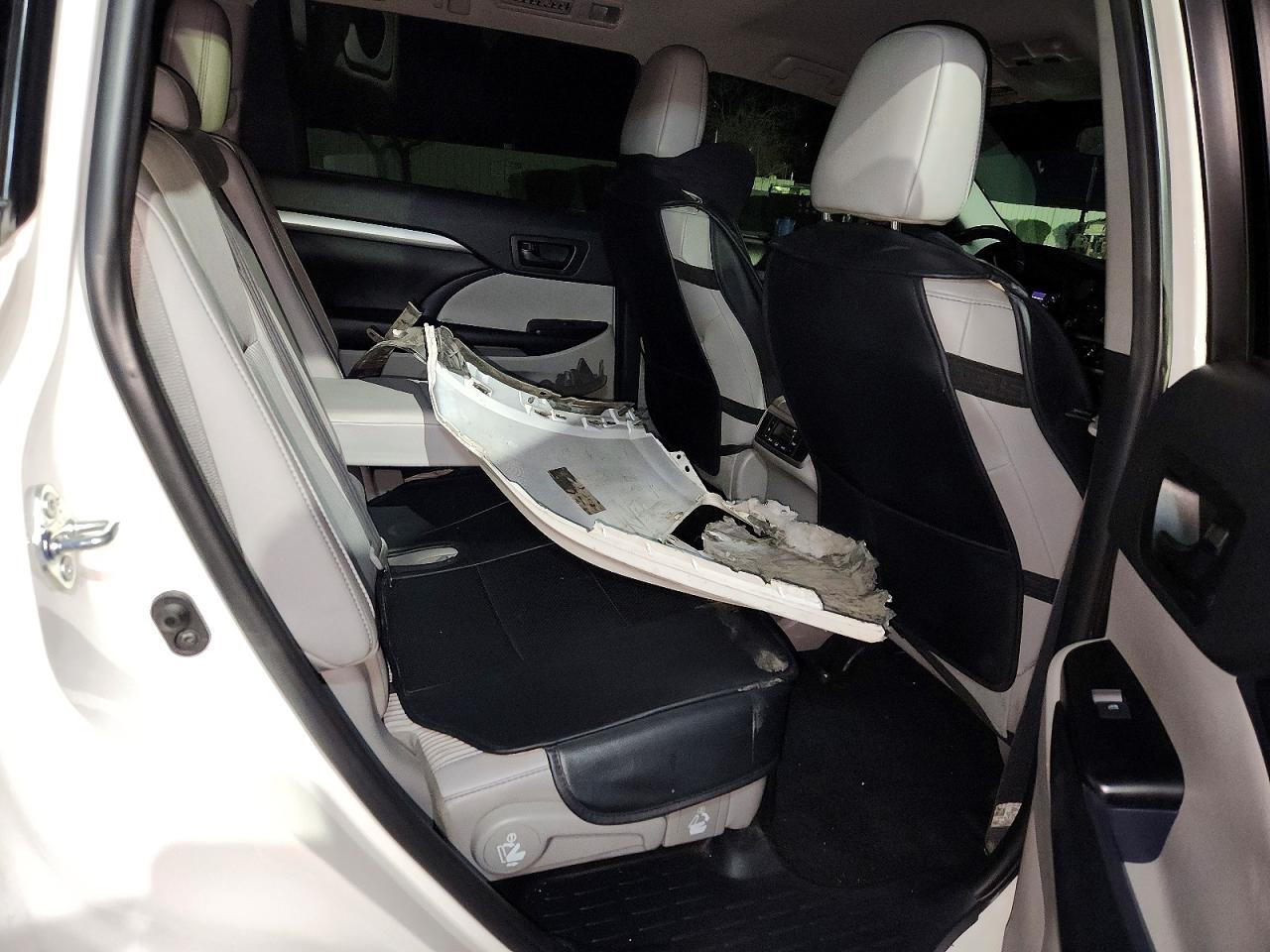 2019 Toyota Highlander Le - zdjęcie 11