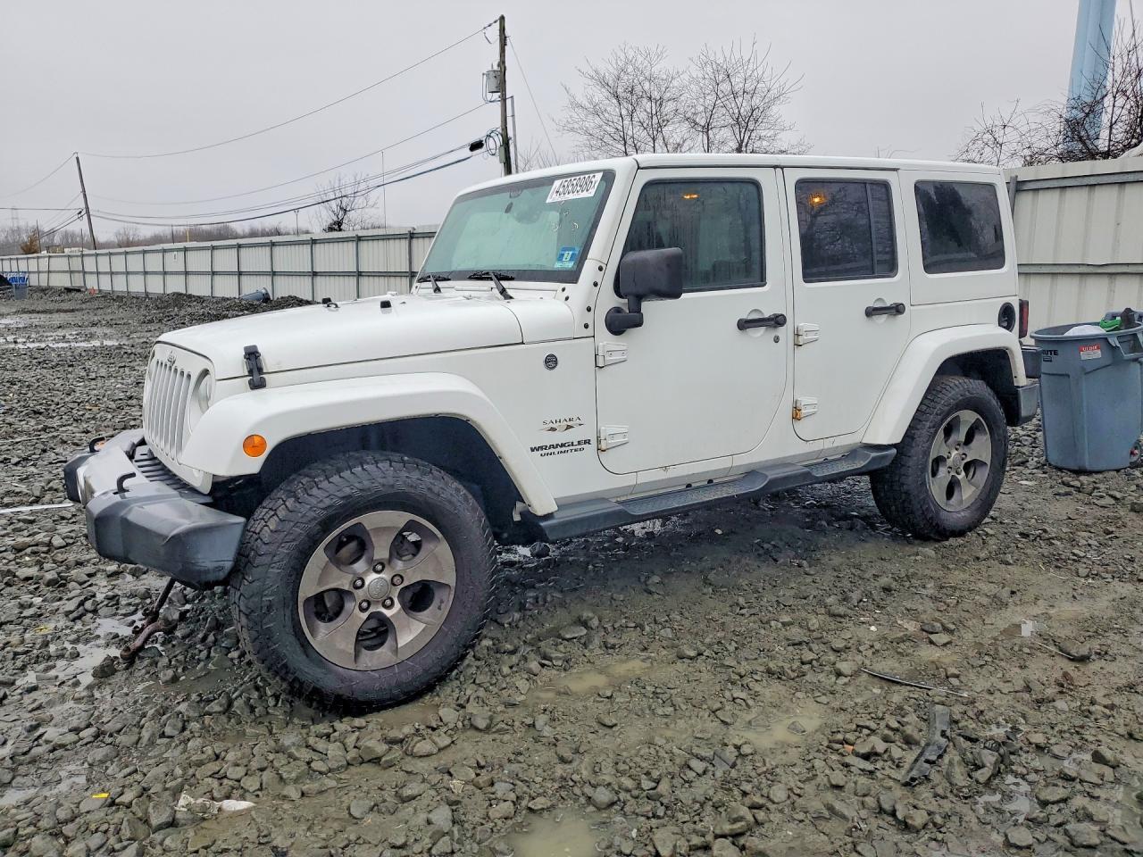 2016 Jeep Wrangler Unlimited Sahara - zdjęcie główne