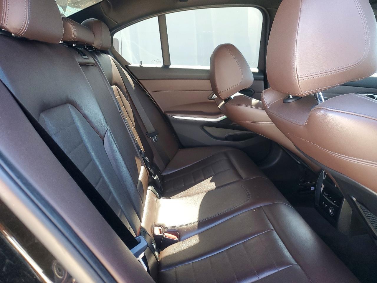 2019 BMW 330I - zdjęcie 10