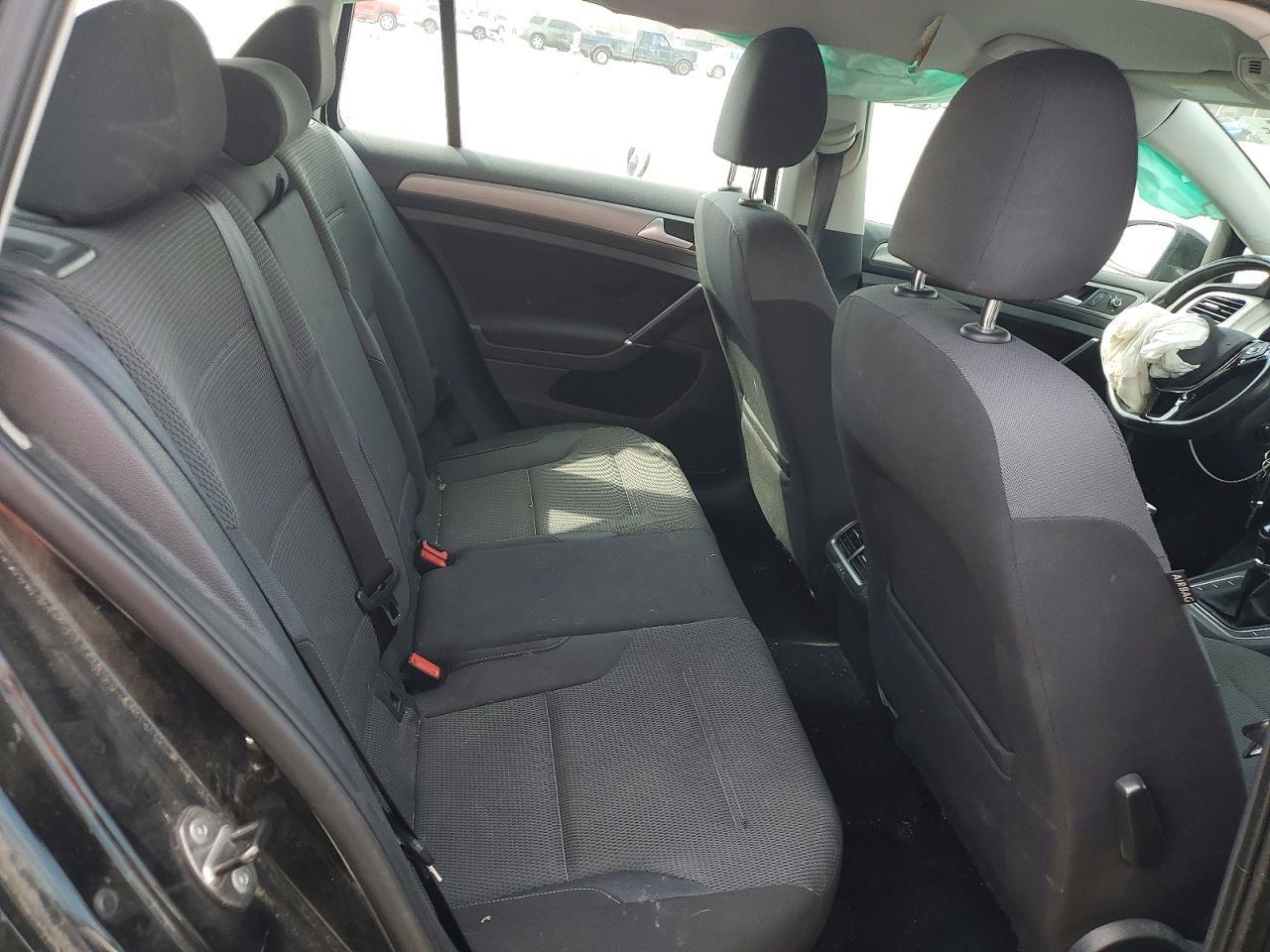 2016 Volkswagen Golf Sportwagen S - zdjęcie 10