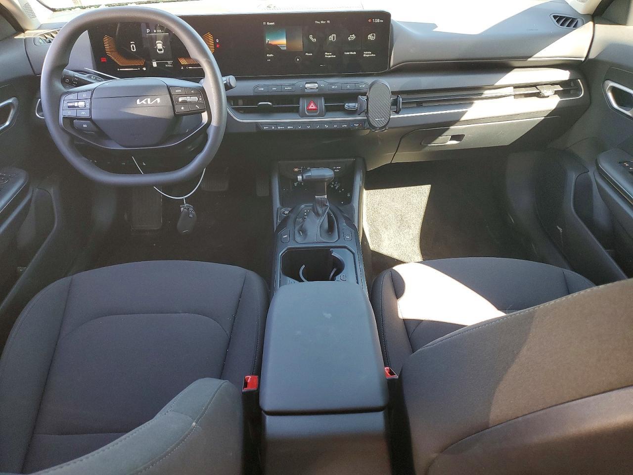 2026 Kia K4 Lxs - zdjęcie 8