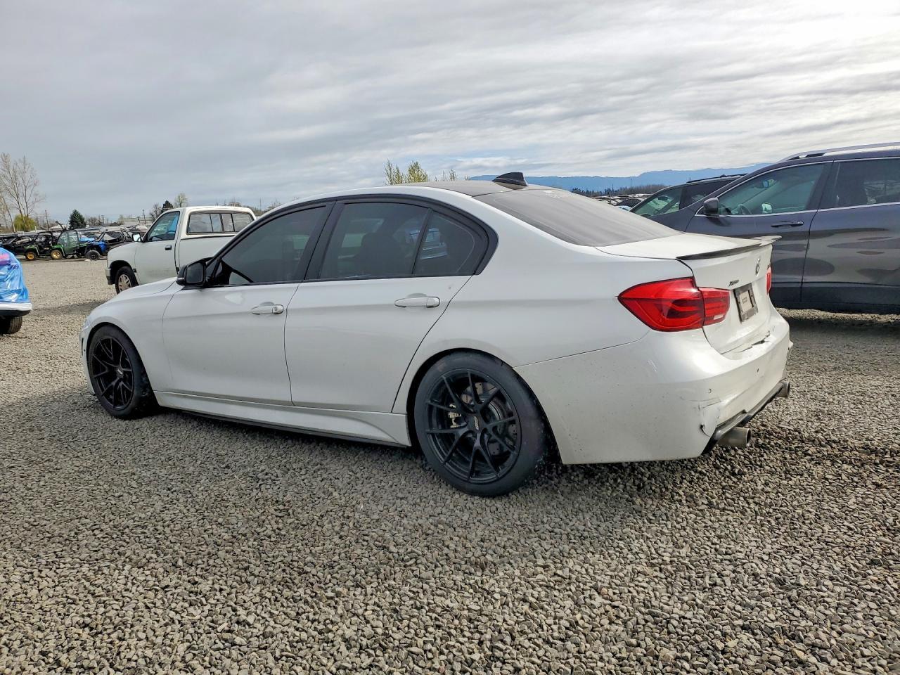 2016 BMW 340 Xi - zdjęcie 2