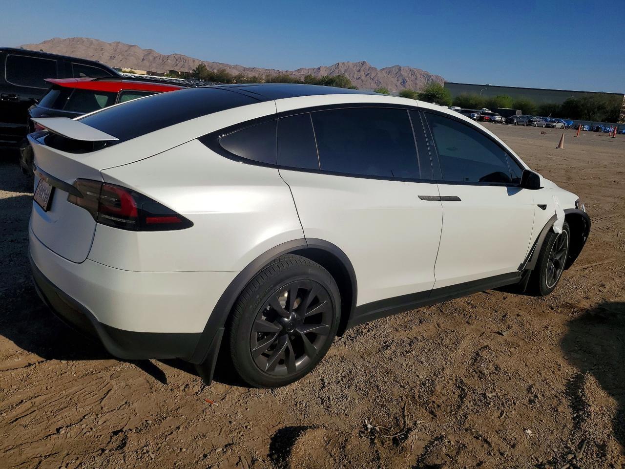 2024 Tesla Model X - zdjęcie 3