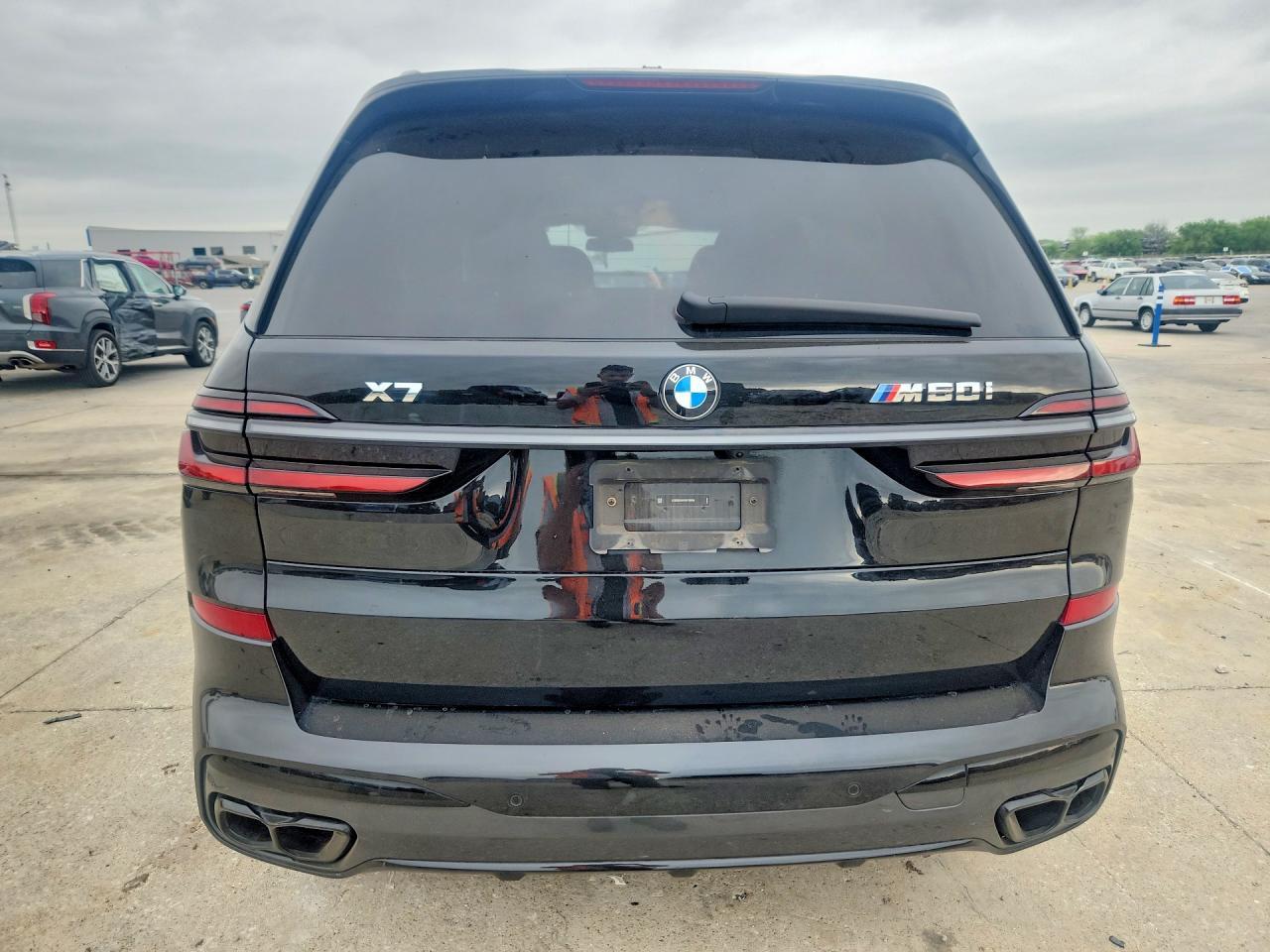 2025 BMW X7 M60I - zdjęcie 6