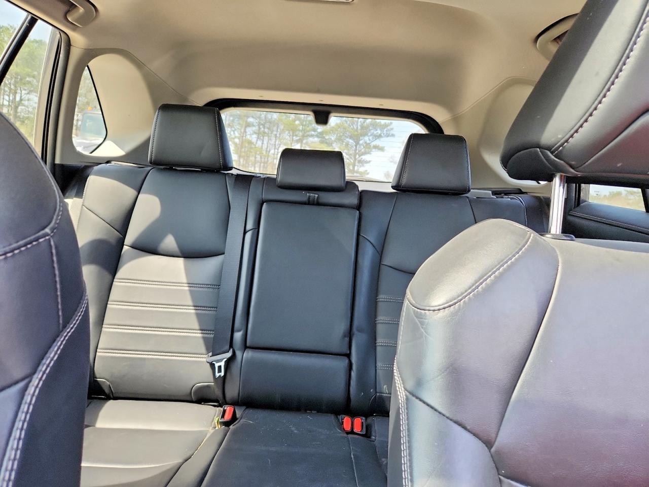 2019 Toyota Rav4 Hybrid Limited - zdjęcie 10