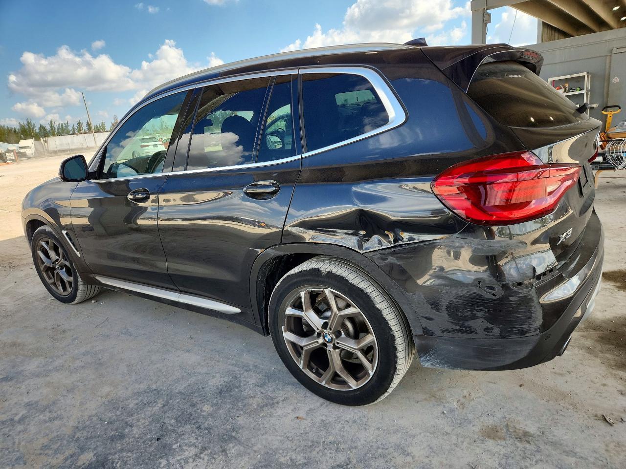 2021 BMW X3 Sdrive30I - zdjęcie 2