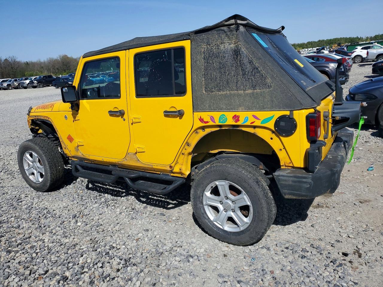 2015 Jeep Wrangler Unlimited Sahara - zdjęcie 2